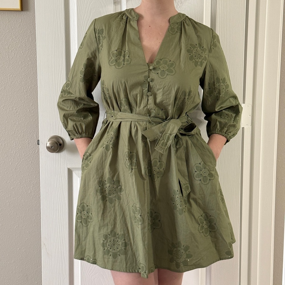 Cynthia‎ Rowley Eyelet Dress Size Large Olive Green Excellent Floral Mini Belted